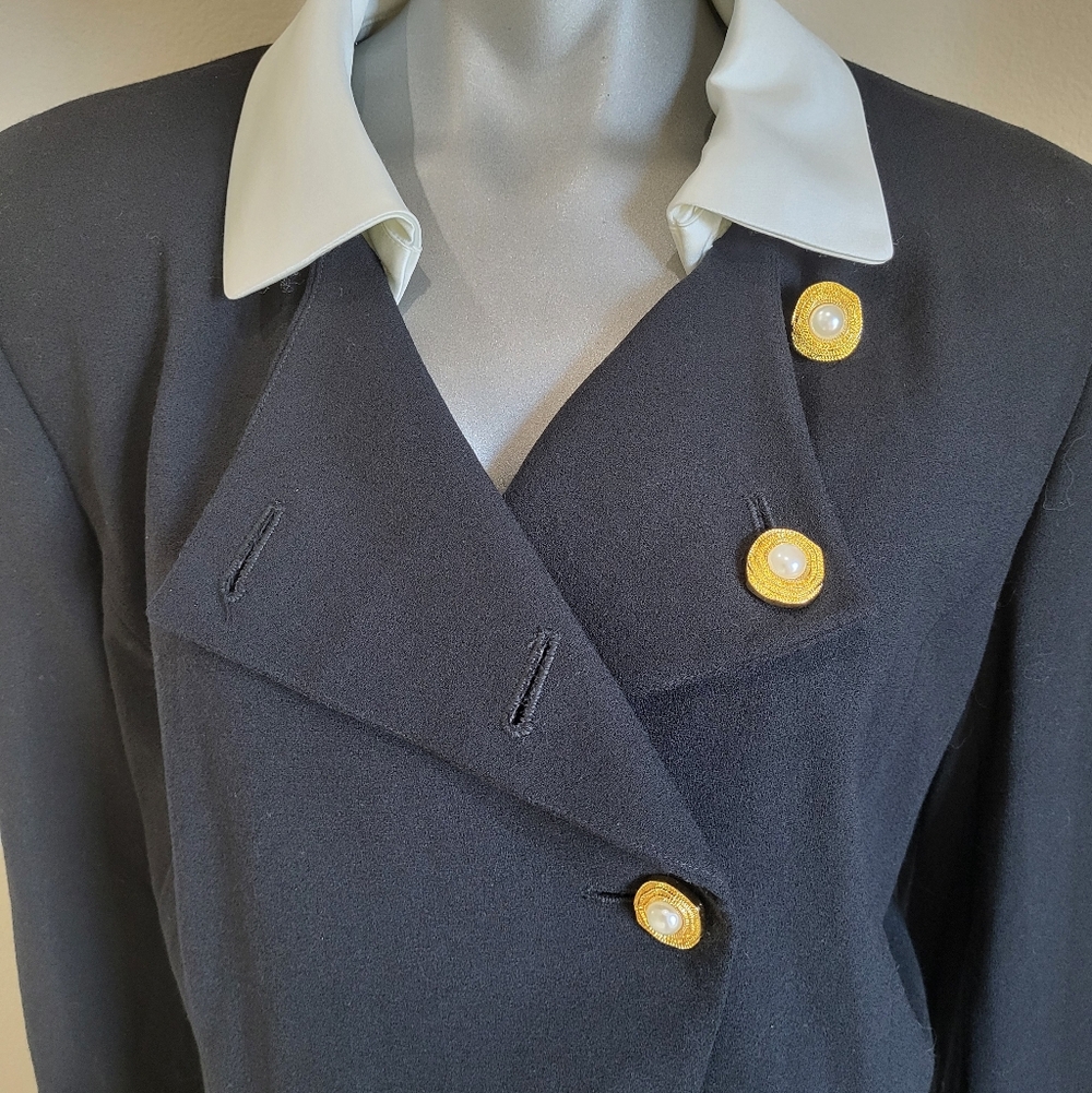 204. NWT Vtg. En Avance Elegant Black Wool Blazer with Gold Buttons - Size 16 - Picture 4 of 9